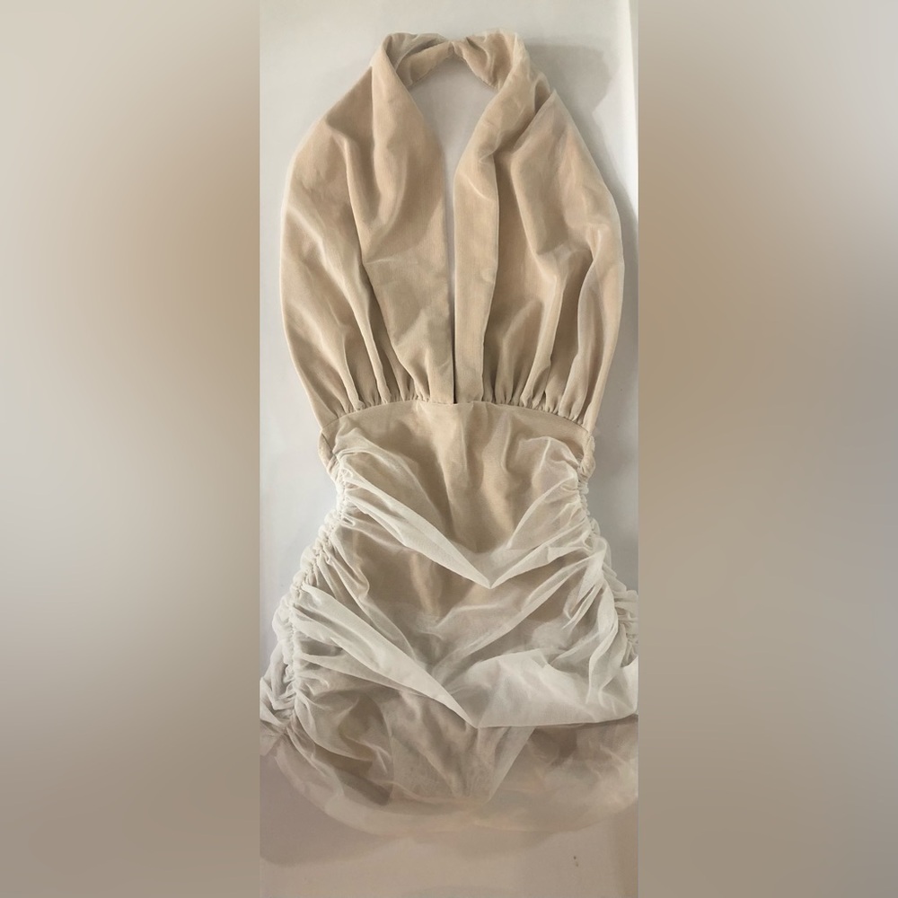 One piece cream/white NORMAKAMALI swimsuit. NWT. XS